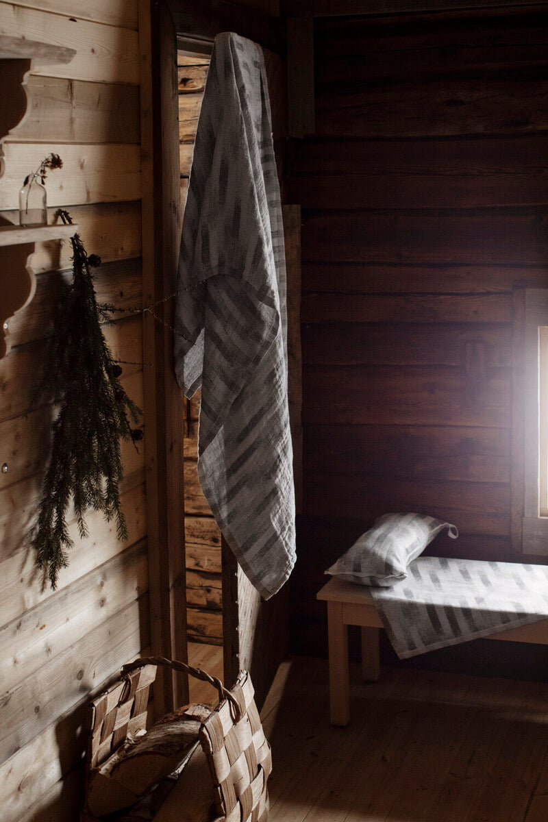 LAPUAN - HOHTO LINEN TOWEL. GREY