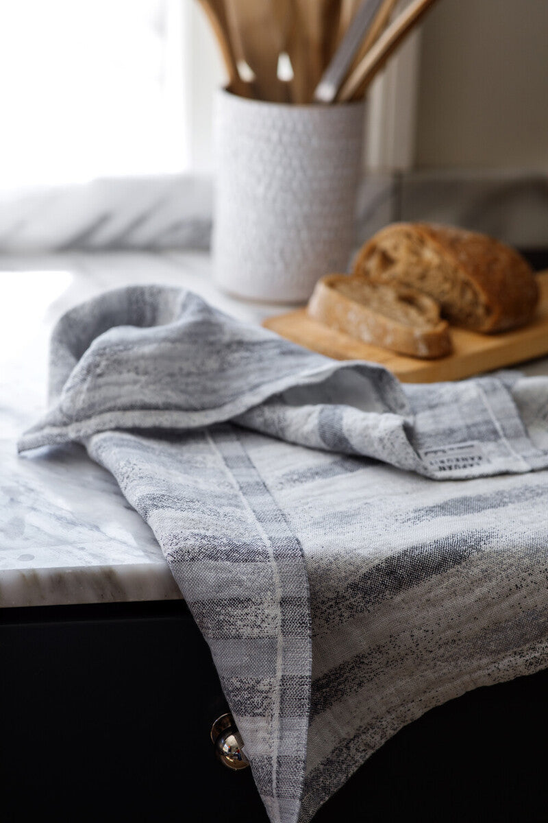 LAPUAN - HOHTO LINEN TOWEL. GREY