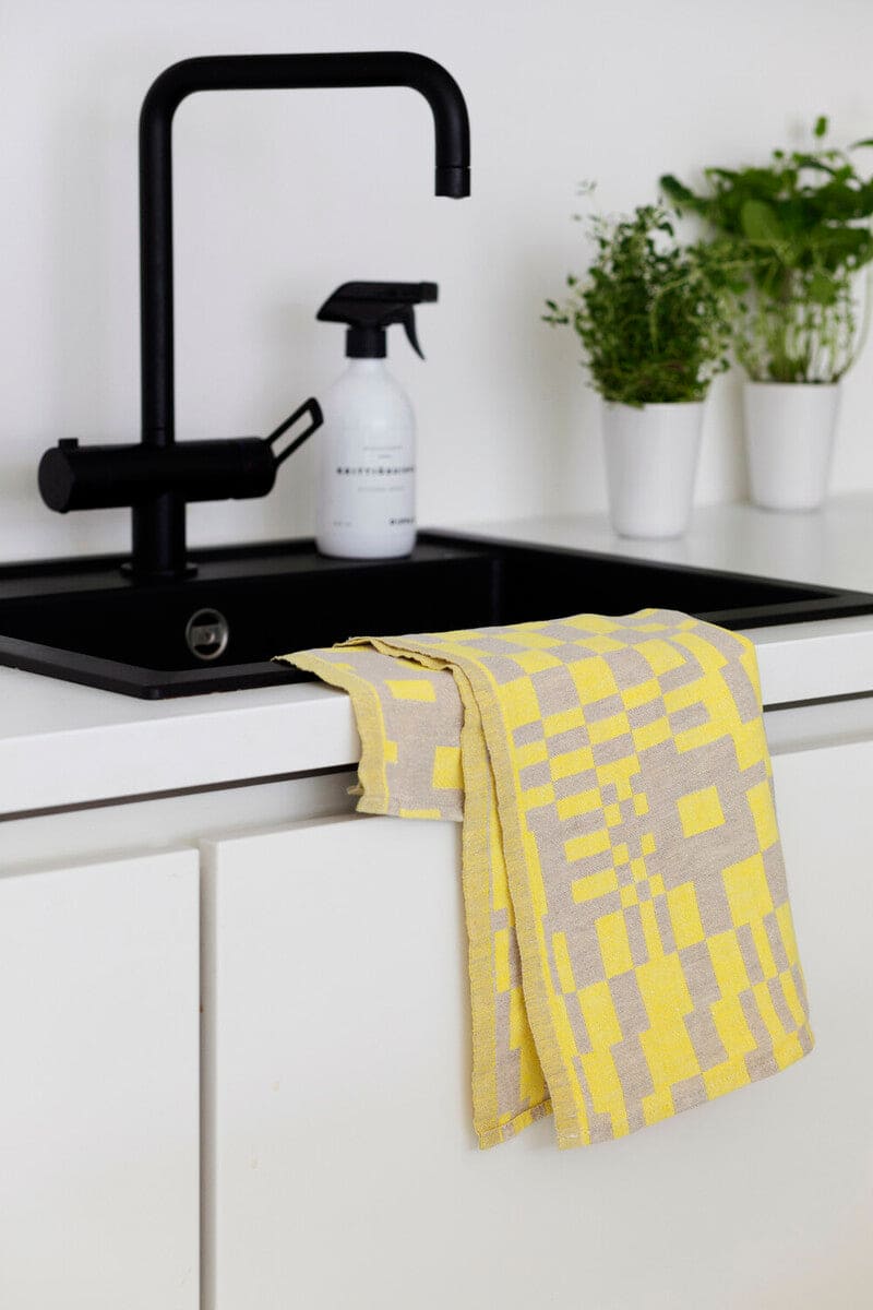 LAPUAN - KOODI LINEN HAND TOWEL. RUST+ROSE