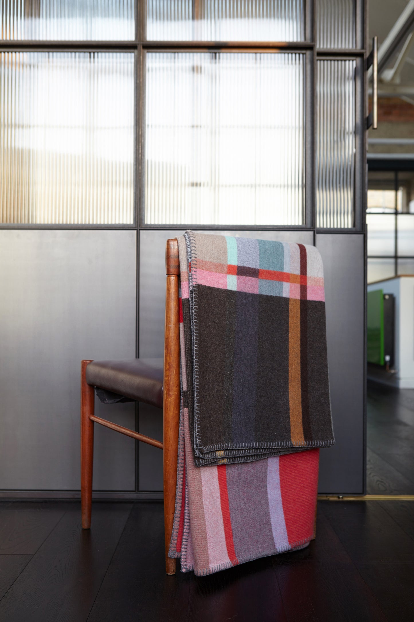 WALLACE+SEWELL - BLOCK THROW - LASDUN - LARGE