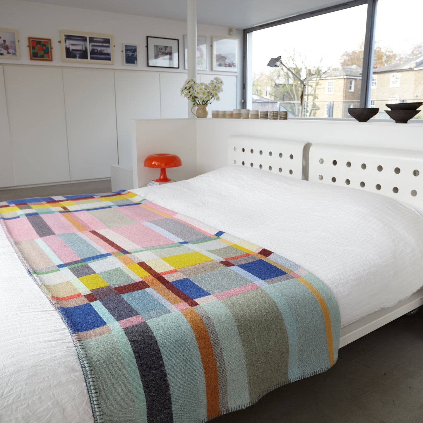 WALLACE+SEWELL - BLOCK THROW - LLOYD - SMALL