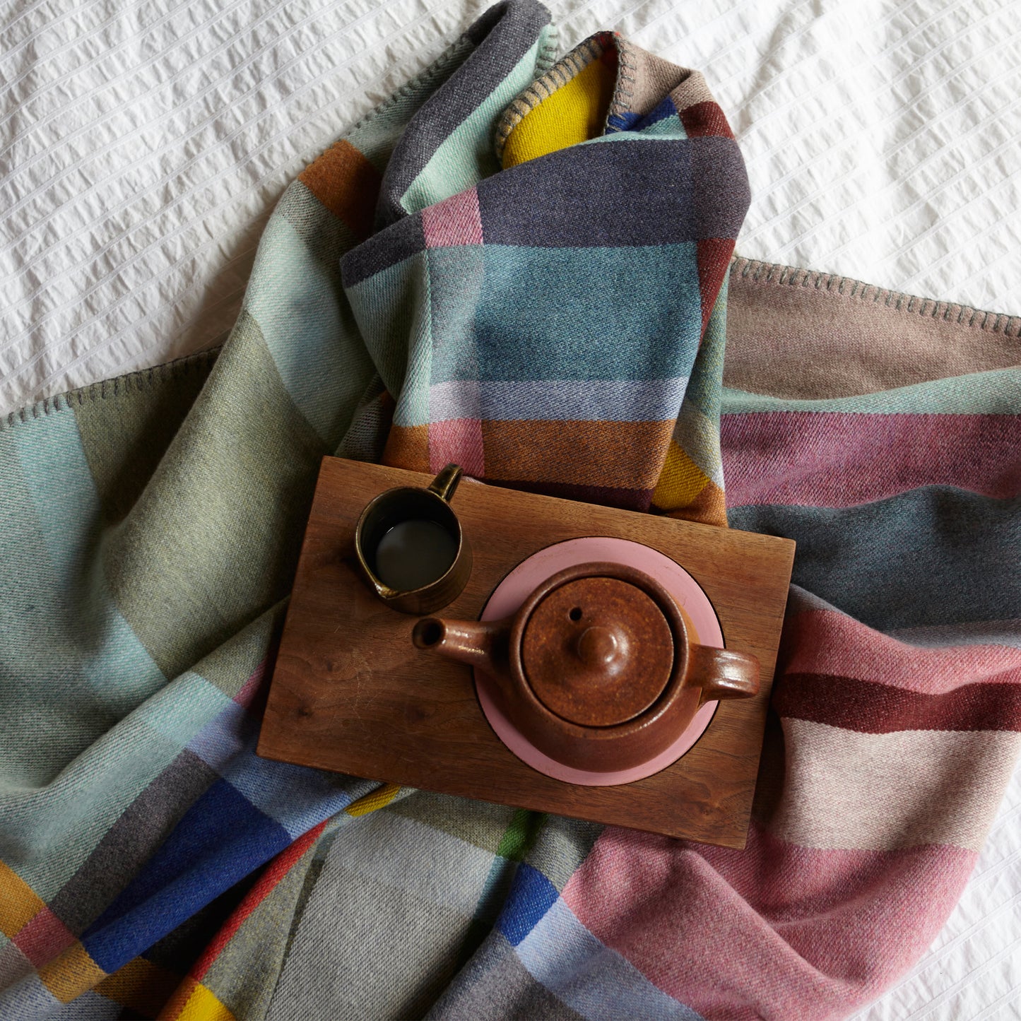 WALLACE+SEWELL - BLOCK THROW - LLOYD - SMALL