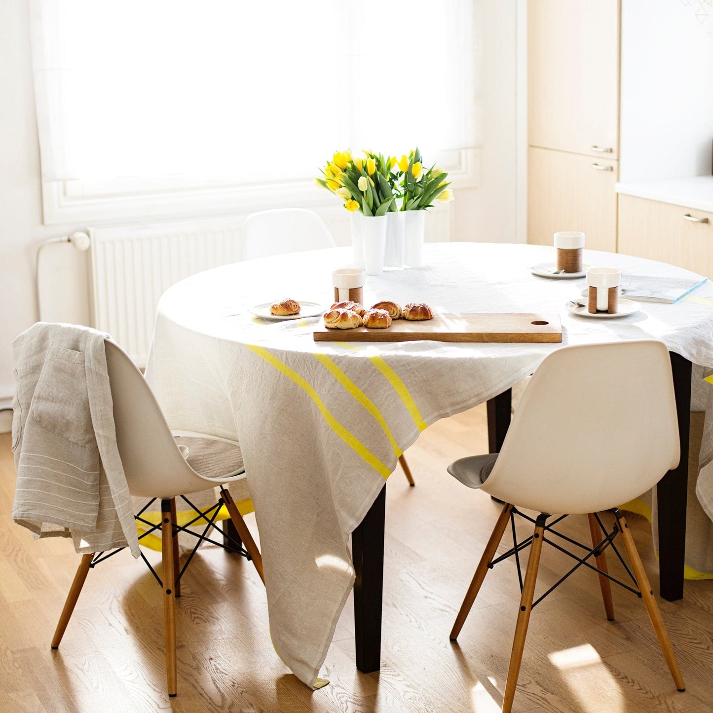 LAPUAN - USVA LINEN TABLECLOTH / BLANKET. NATURAL+ASPEN GREEN