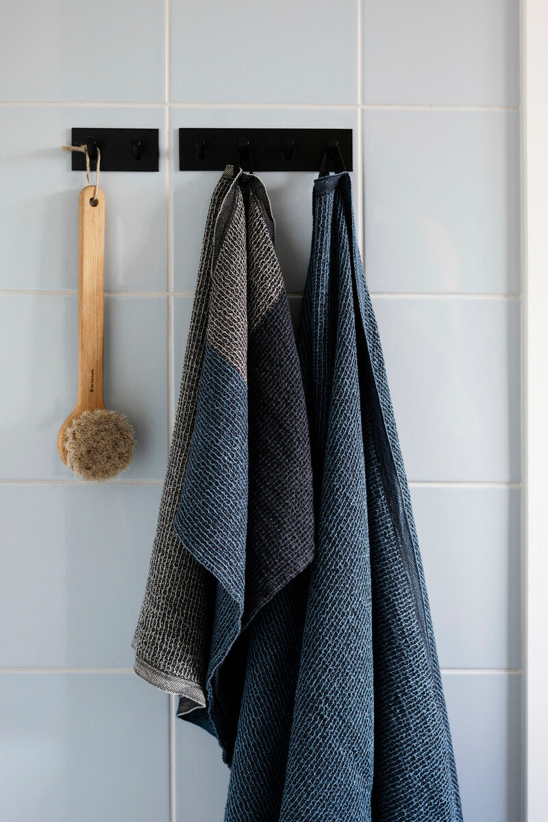 LAPUAN - TERVA WAFFLE TOWEL. BLACK+RAINY BLUE+MULTI STRIPE