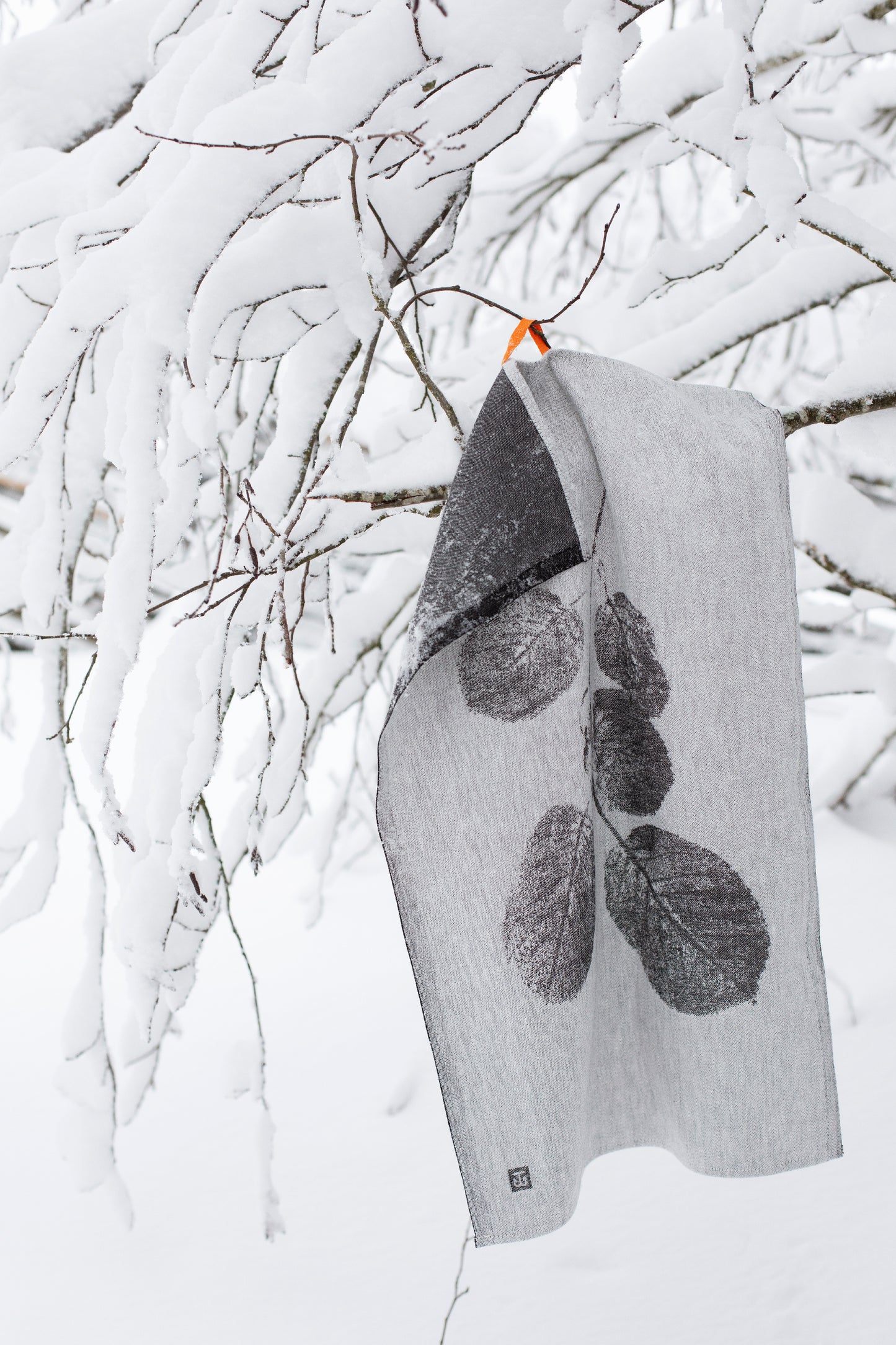 LAPUAN - PAJU - LEAVES LINEN HAND TOWEL
