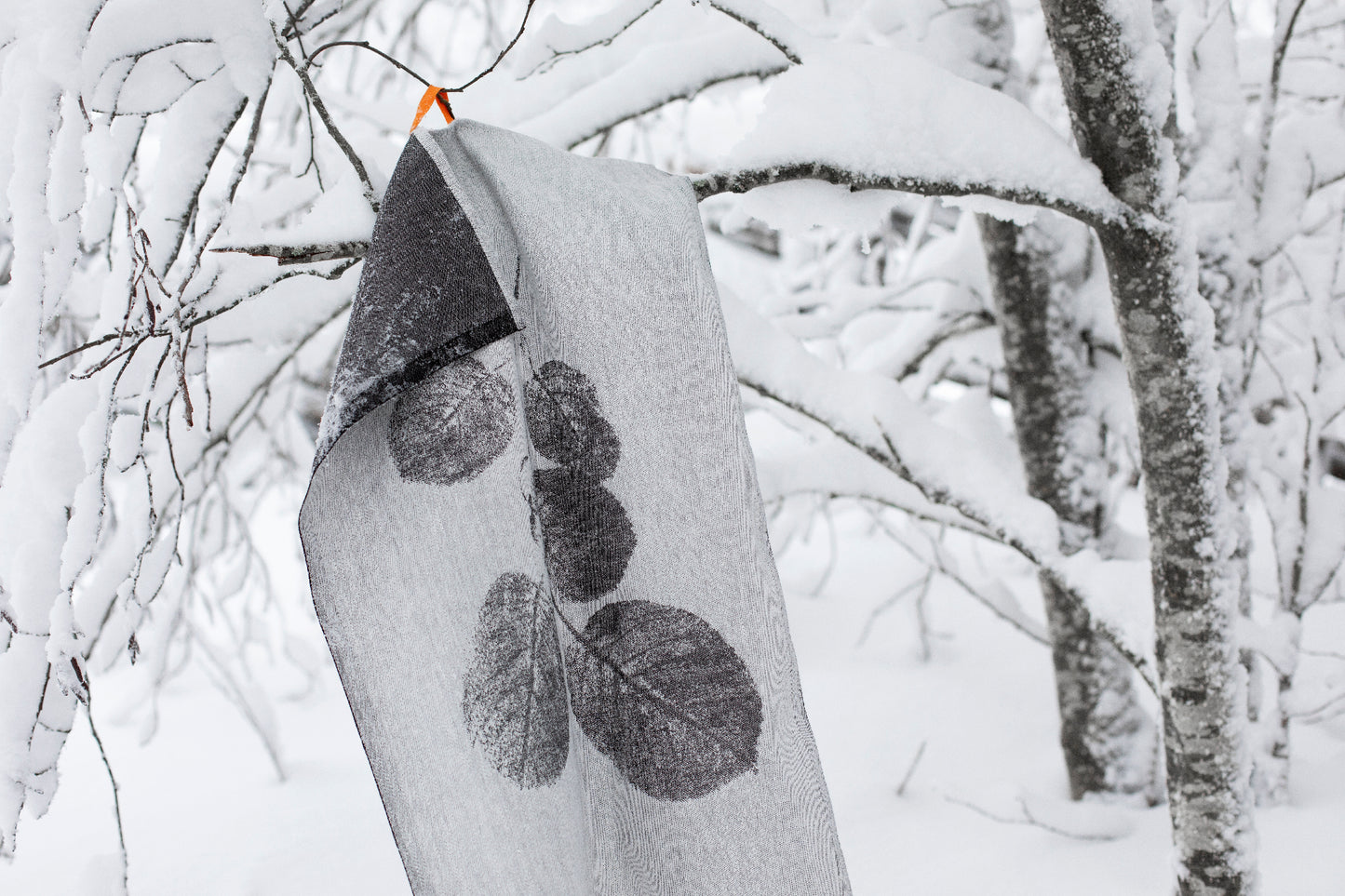 LAPUAN - PAJU - LEAVES LINEN HAND TOWEL