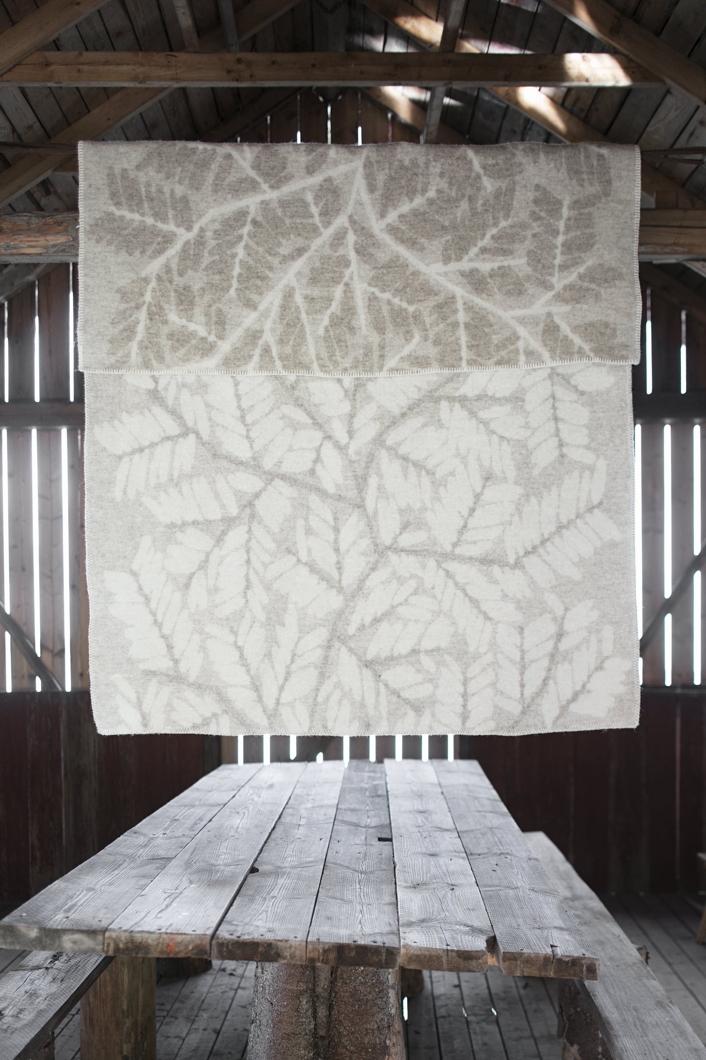 LAPUAN - VERSO WOOL BLANKET. GREY