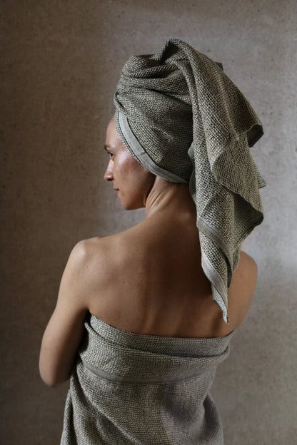 LAPUAN - TERVA WAFFLE TOWEL. OLIVE+WHITE