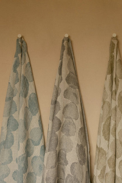 LAPUAN - SADE LINEN KING SIZE BATH TOWEL. OLIVE