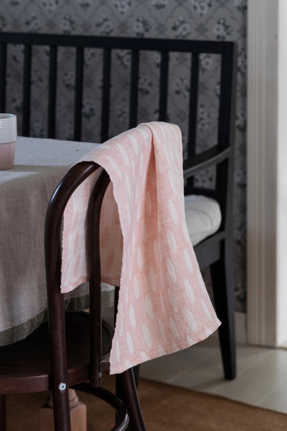 LAPUAN - SERVIETTE DE CUISINE EN LIN HELMI. ROSE+BLANC
