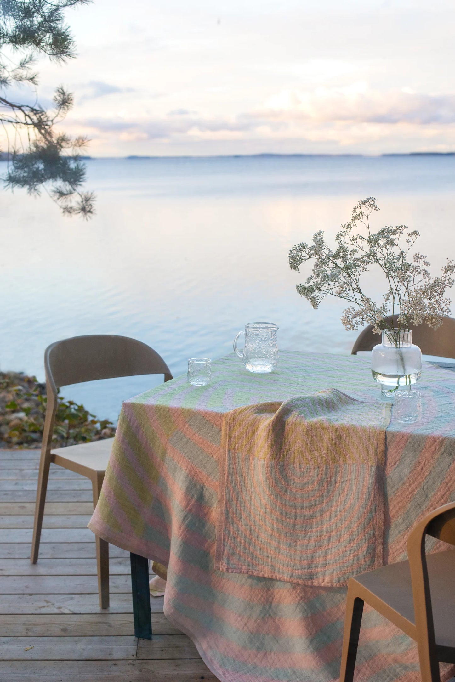 LAPUAN - SERVIETTE DE CUISINE EN LIN HELMI. ROSE+BLANC