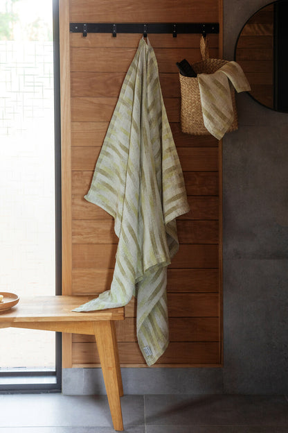 LAPUAN - SERVIETTE EN LIN HOHTO. VERT+BLANC