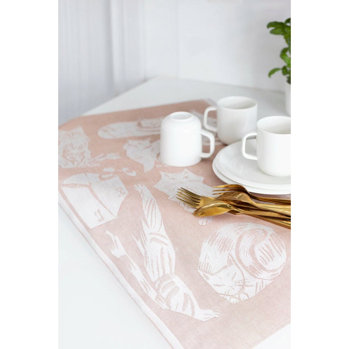 LAPUAN - KISSANPAIVAT CAT DESIGN HAND TOWEL. WHITE+CINNAMON