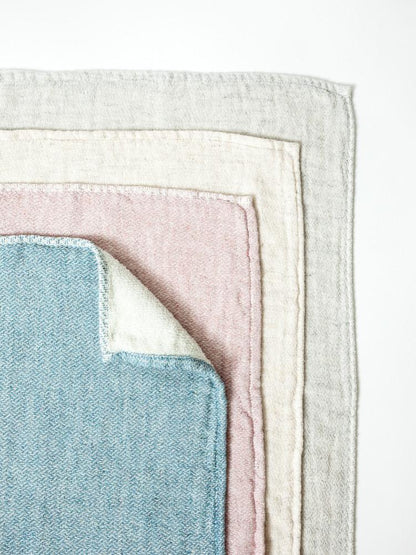 KONTEX - SERVIETTE CLAIRE EN COTON BIOLOGIQUE. BLEU
