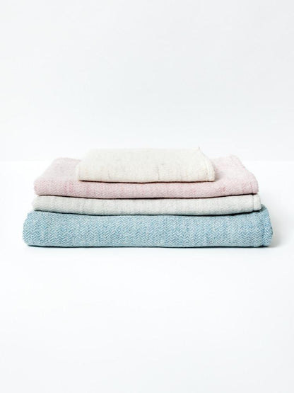 KONTEX - SERVIETTE CLAIRE EN COTON BIOLOGIQUE. BLEU
