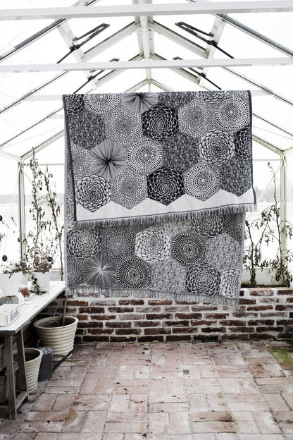 LAPUAN - COUVERTURE / NAPPE EN COTON BIOLOGIQUE + LIN RUUT. NOIR