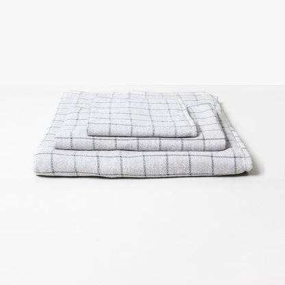 KONTEX - SERVIETTE EN COTON BIOLOGIQUE GRAPH. GRIS + BLEU MARINE